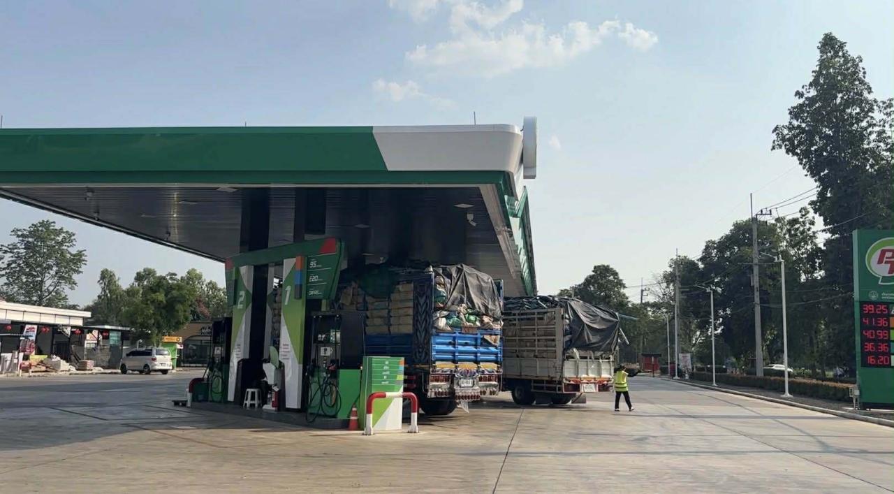  การปรับตัวของนักศึกษาจากสถานการณ์น้ำมันราคาพุ่งสูงถึง 6 บาท 