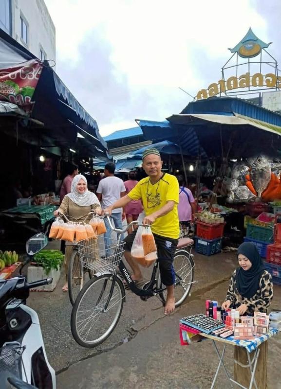 ปั่นสองล้อรับลมเช้า มองวิถีชีวิตผ่าน “ตลาดสดจะนะ” หัวใจเศรษฐกิจชุมชนแห่งสงขลา