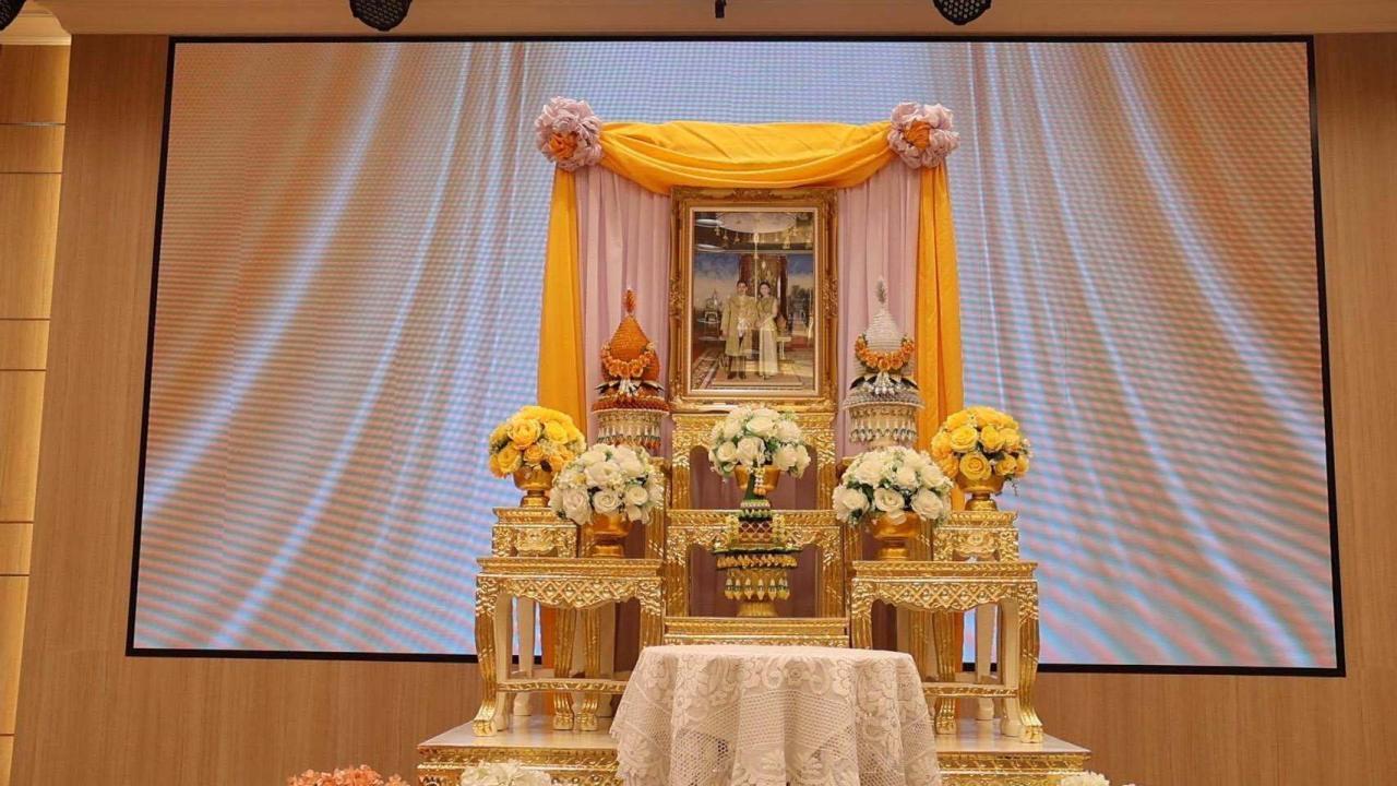 >>> มหาวิทยาลัยราชภัฏพระนครศรีอยุธยา จัดพิธีรับพานพุ่มดอกบัวประดิษฐ์พระราชทาน แก่จังหวัดพระนครศรีอยุธยา จังหวัดอ่างทองและจังหวัดปราจีนบุรี ไปถวายสักการะพระศรีมหาโพธิทศมราชบพิตร ในวันวิสาขบูชา ประจำปี 2569 <<<
