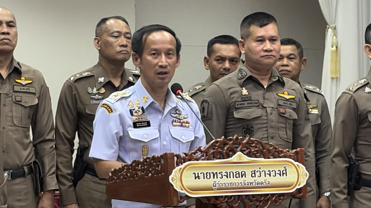 ช็อก! ยาบ้าทะลักตรัง ตร.ลุยกวาดล้างจับกุม 8 แสนเม็ดใน 2 วัน ปืน-ระเบิดมือเพียบ เดินหน้าขยายผลสาวถึงตัวใหญ่ ผู้ว่าฯ-ผู้การ ประสานเสียงตรังยังปลอดภัยหลังเหตุปาบึ้มถี่ยิบ 