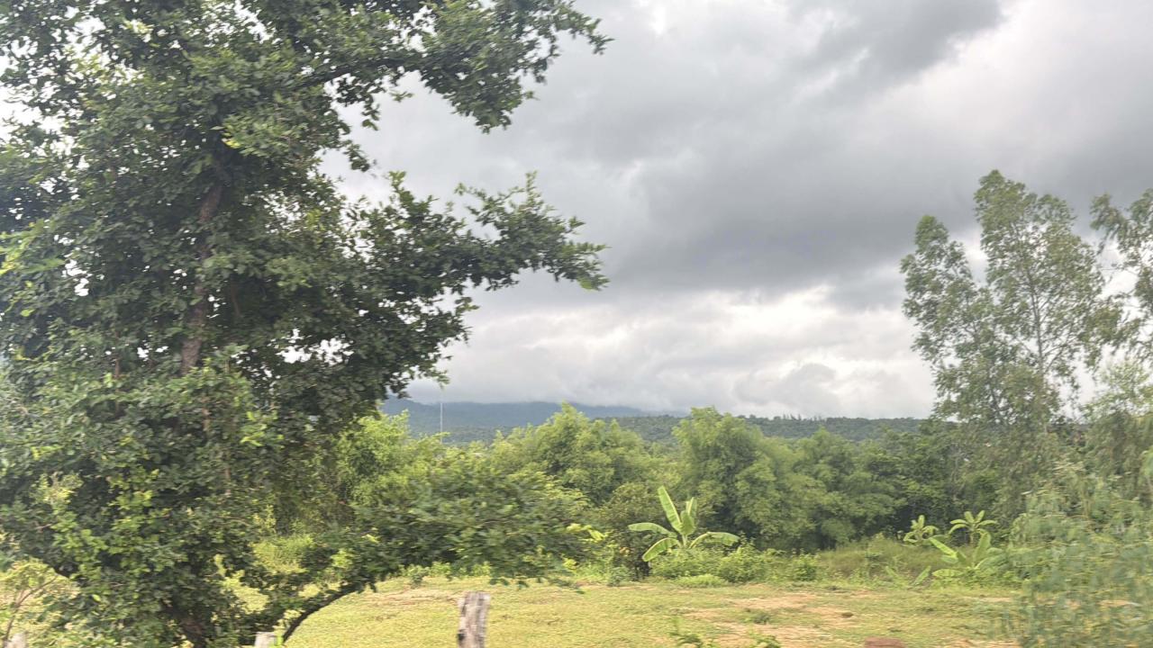 ⛰️ สัมผัสเสน่ห์ธรรมชาติ ณ ไดโนเสาร์ภูน้อย ตำบลดินจี่ อำเภอคำม่วง จังหวัดกาฬสินธุ์