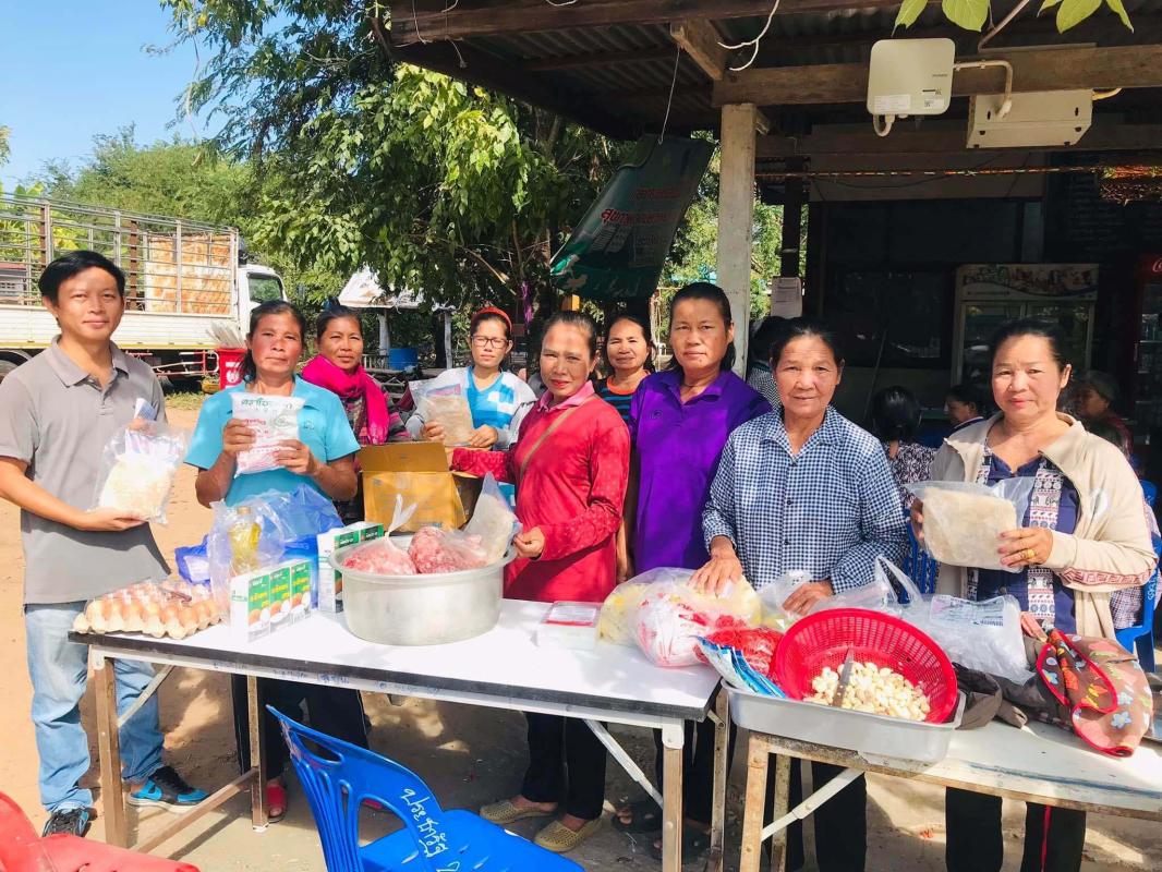 สพอ.กันทรวิชัย ดำเนินโครงการส่งเสริมให้ความรู้และพัฒนาอาชีพ ฝึกปฏิบัติอาชีพการทำแหนมหมู และการทำขนมครก