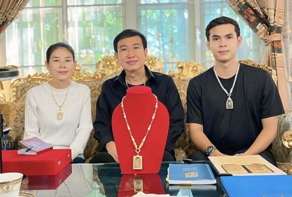 เปิดตัวเหรียญ!! พระสมเด็จทองคำแท้ 300 ล้านบาท ยุคสมัยรัชกาลที่ 5 ปลุกเสกโดย สมเด็จพระพุฒาจารย์โตพรหมรังสี แห่ง วัดระฆังโฆษิตาราม