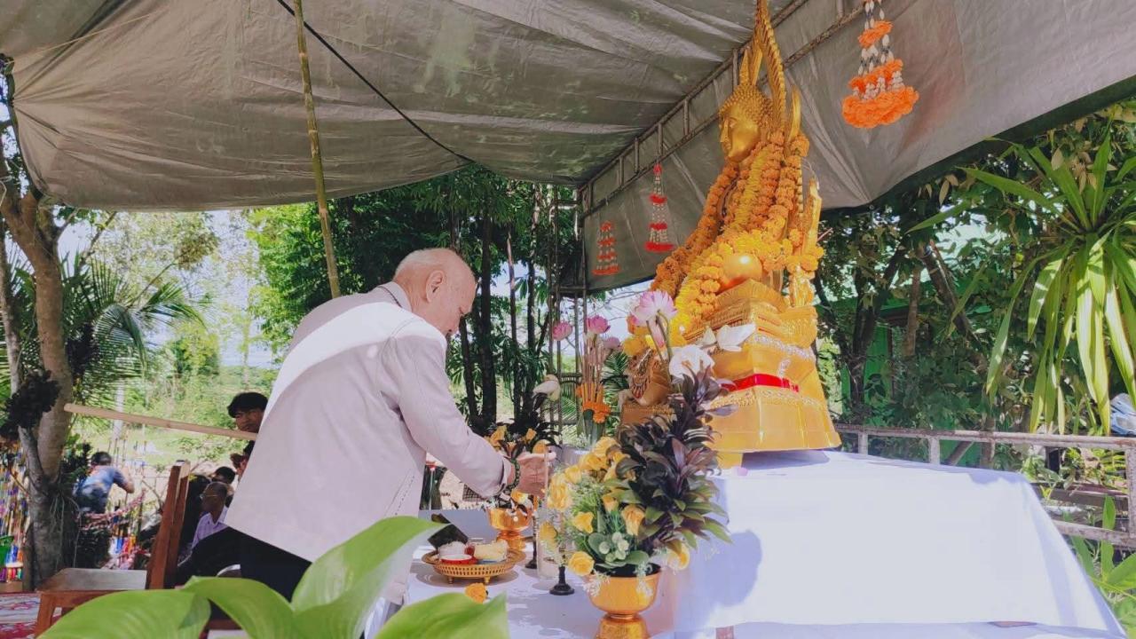 สระแก้ว &ndash; คึกคัก!! &ldquo;พ่อน้องเณร&rdquo; (พ่อจ่อย) พร้อมลูกศิษย์แห่ร่วมงาน ประเพณีบุญบั้งไฟ เดือน 6