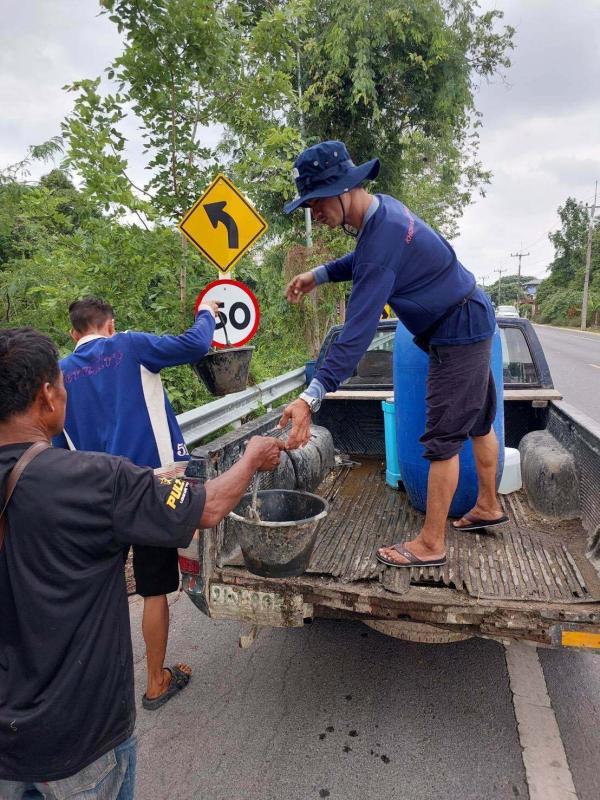 >>> ทำความสะอาด - เปิดทางให้น้ำมีทางไป คือ หัวใจของ &lsquo;อ่างทองเมืองสะอาด น่าอยู่ น่ายล ประชาชนมีส่วนร่วม&rsquo; <<<