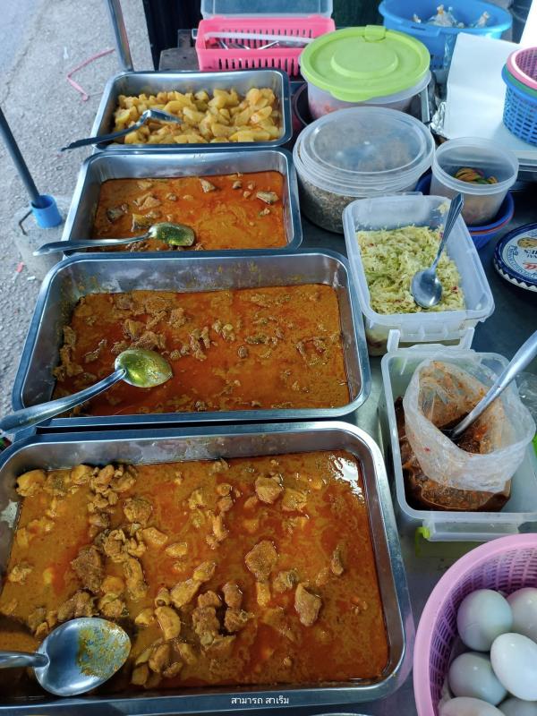 รุ่งเช้า ชวนกินอาหารจานโบราณที่บ้านหัวเขา: ข้าวมันแกงหรือข้าวมันแกงไก่