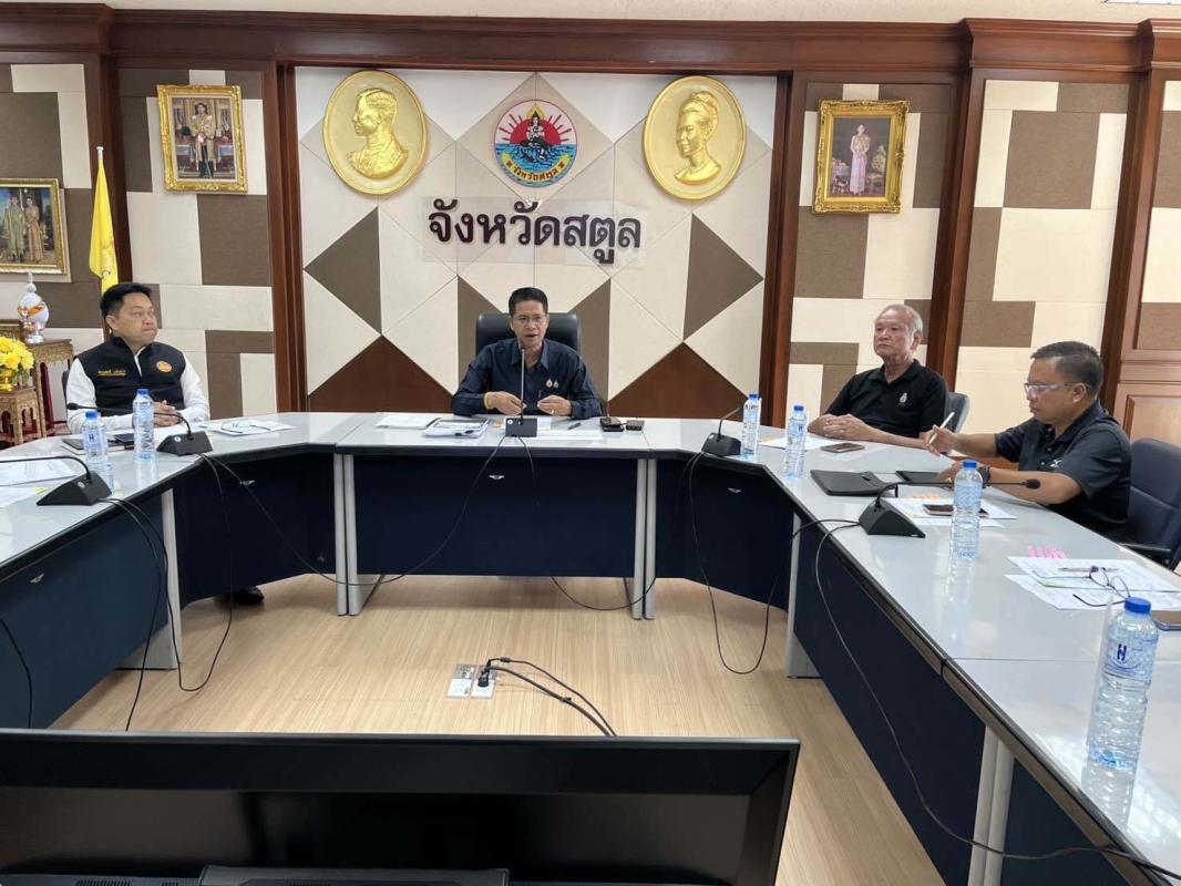 พ่อเมืองสตูล  ระดมสมองประชุมขยับ ขอเพิ่มโคต้า แก้ปัญหาน้ำมันขาดแคลนช่วยชาวบ้าน