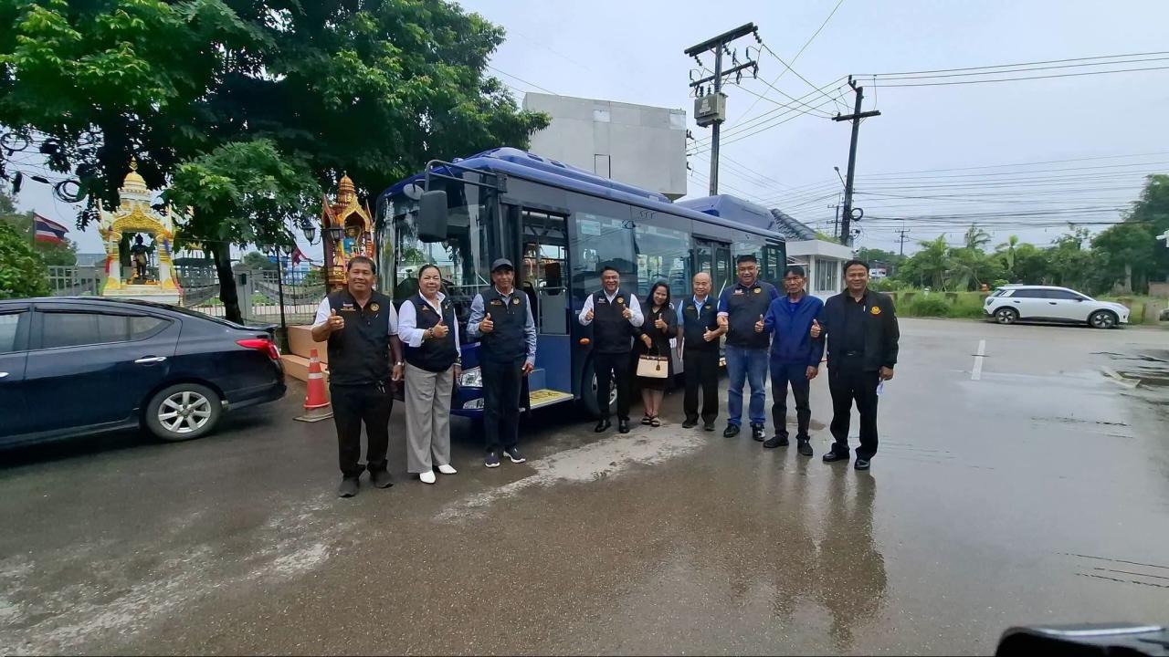 “นายกเบิ้ม”  นำสื่อทดสอบรถไฟฟ้าวิ่งจริง จ่อดันรับ-ส่งนักเรียน ยกระดับนครแม่สอดสู่ Smart City