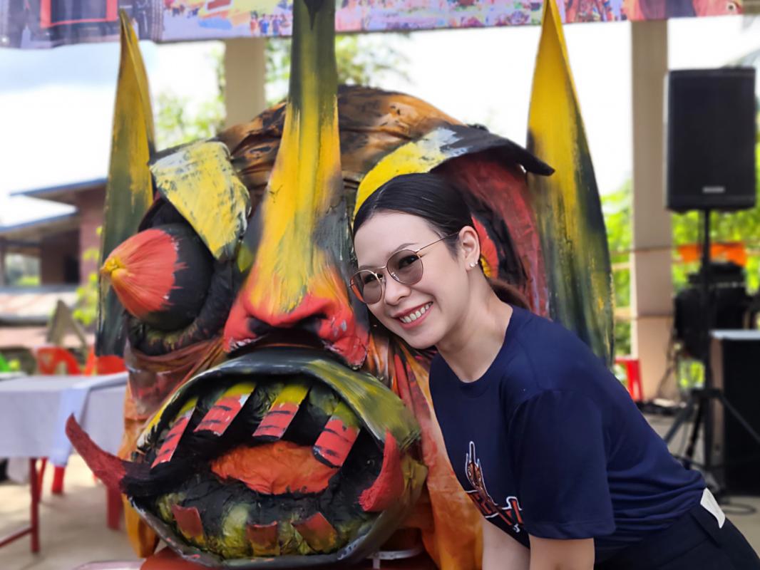  ‘แห่ผีตลก’ ออกพรรษา ต้อนรับคณะวิจัยไทย-นักเขียนชาวญี่ปุ่น