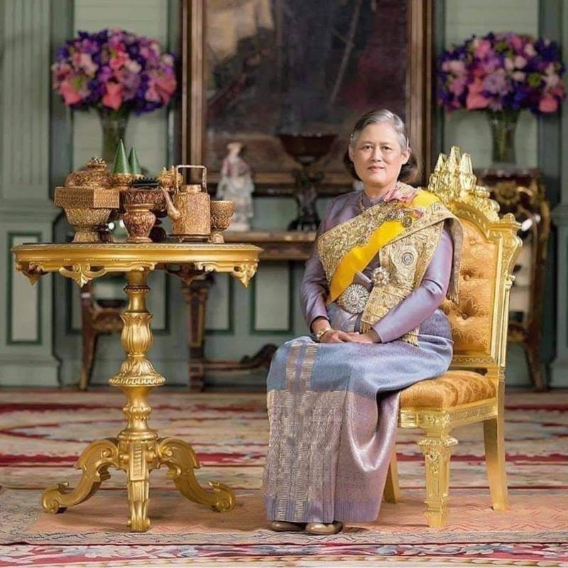 พิษณุโลก &mdash; วันที่ 2 เมษายน เป็นวันคล้ายวันพระราชสมภพของ สมเด็จพระกนิษฐาธิราชเจ้า กรมสมเด็จพระเทพรัตนราชสุดาฯ สยามบรมราชกุมารี  ที่วิทยาลัยการสาธารณสุขสิรินธร จังหวัดพิษณุโลก เต็มไปด้วยความปลื้มปีติของคณาจารย์ บุคลากร นักศึกษา และประชาชน ที่พร้อมใจกันร่วมสำนึกในพระมหากรุณาธิคุณอย่างหาที่สุดมิได้