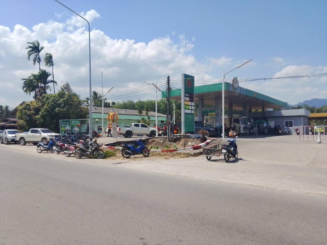 วิกฤตน้ำมันขึ้นราคา 6 บาทต่อลิตร