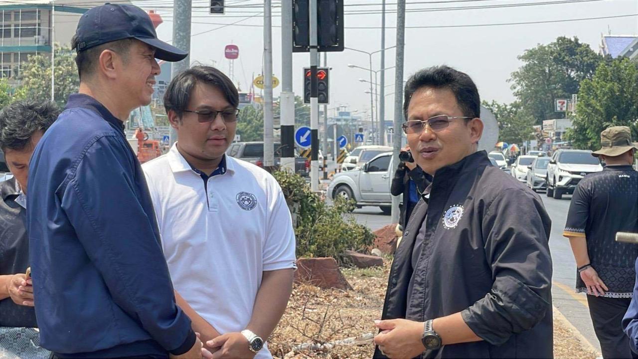 >>>เก็บตุ๊กตาชำรุดแยกบ้านรอพ้นเกาะกลาง เตรียมพิจารณารูปแบบให้เหมาะสม<<<