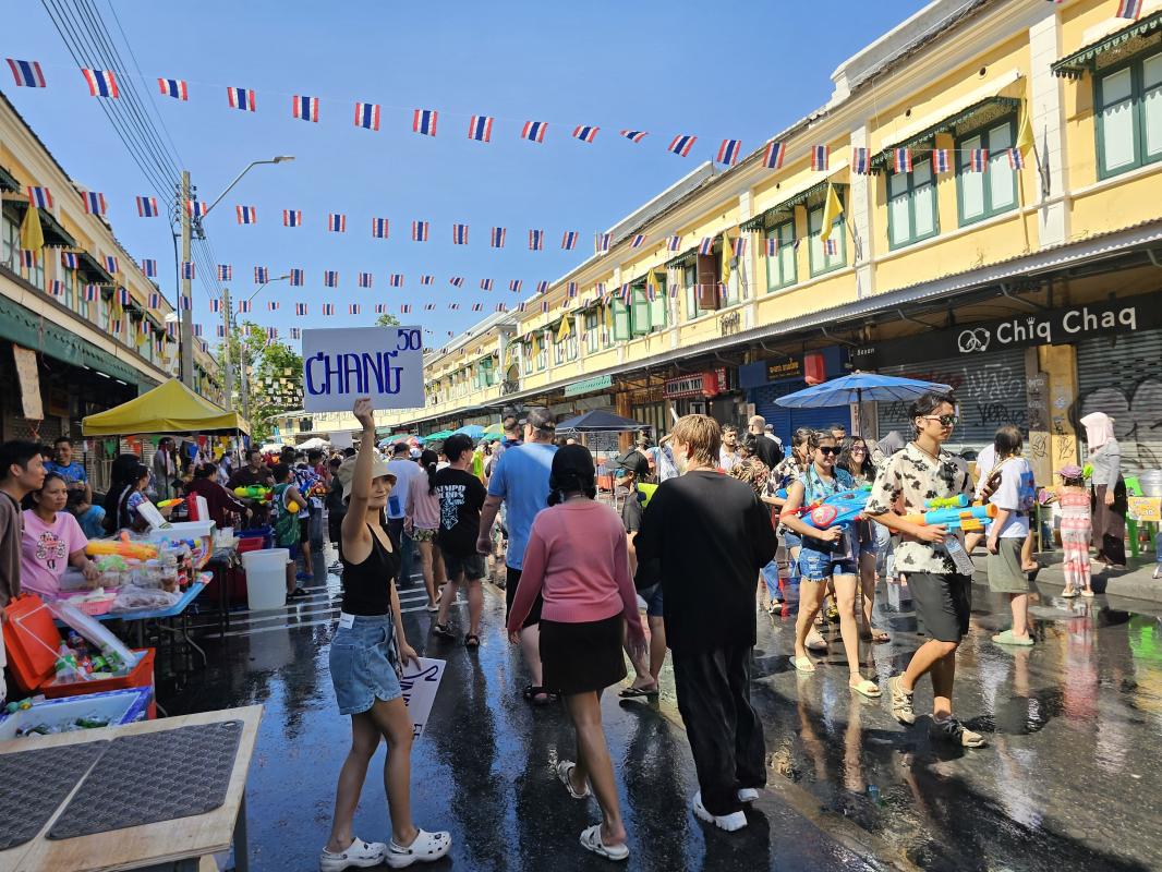 สงกรานต์ ที่ถนนข้าวสาร