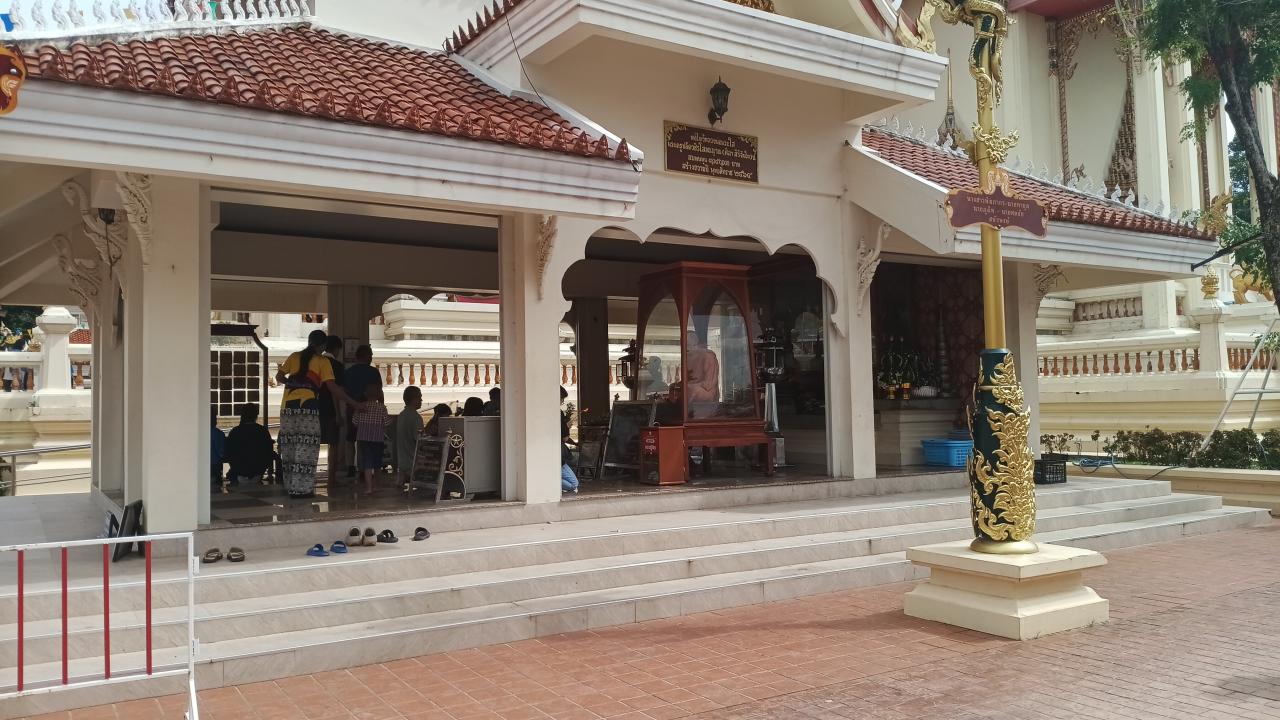 เที่ยวชมวัดโพธิ์ชัย ช่วงวันหยุดยาว จังหวัดหนองคาย