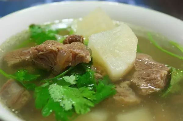 白蘿蔔牛腩湯