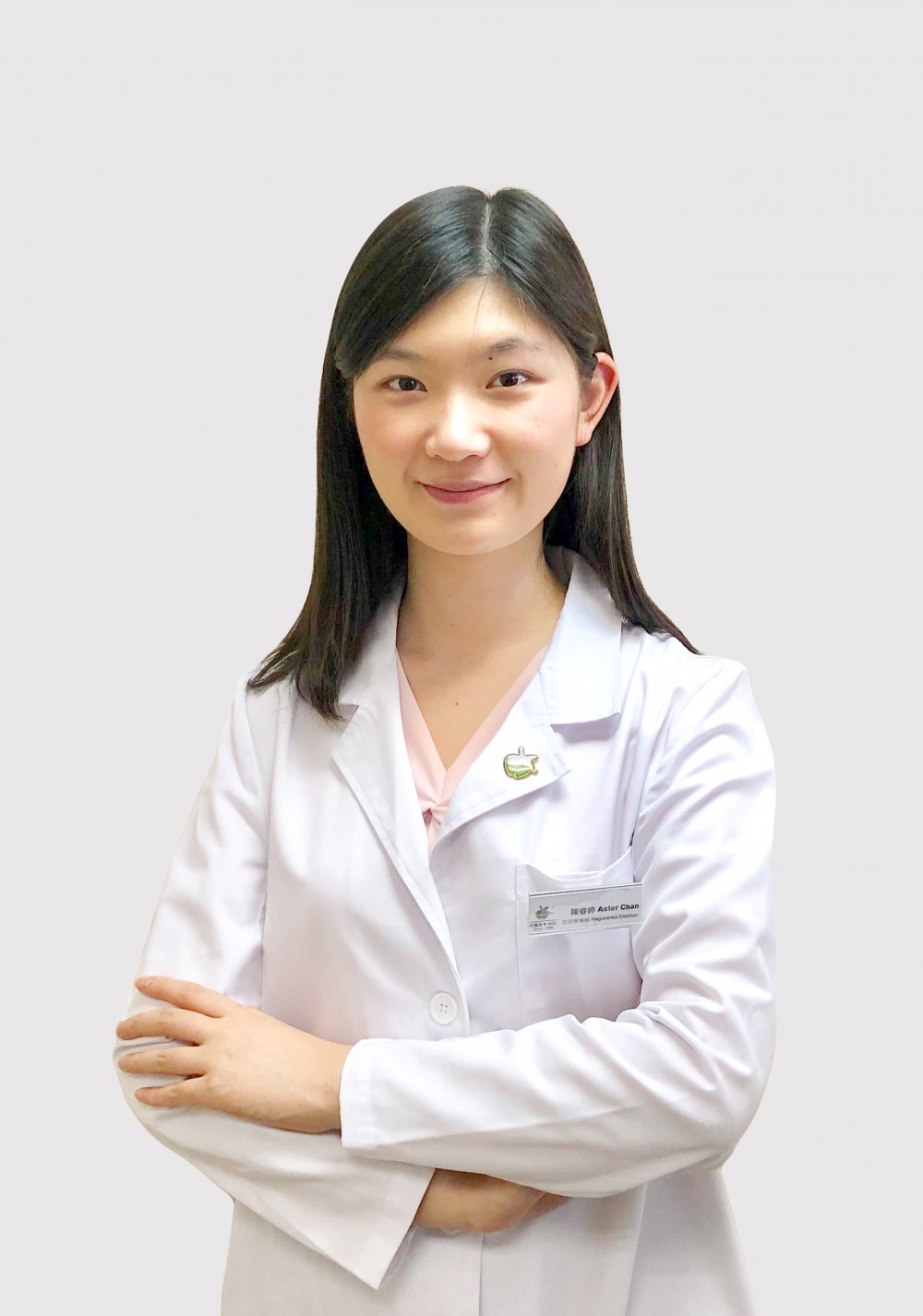 註冊營養師陳睿婷會解構4款較不健康小食的營養成分,再介紹另外4款比較健康的給大家參考。