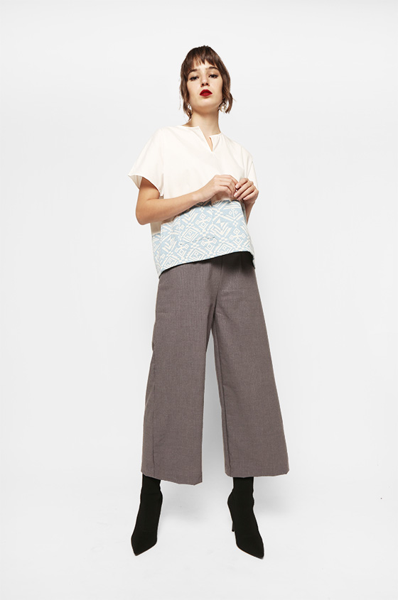 Woven Blouse Off-White Naska | COTTONINK