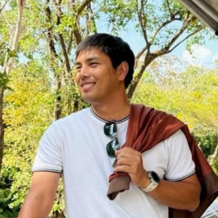 รูปโปรไฟล์ของ Virakharesh