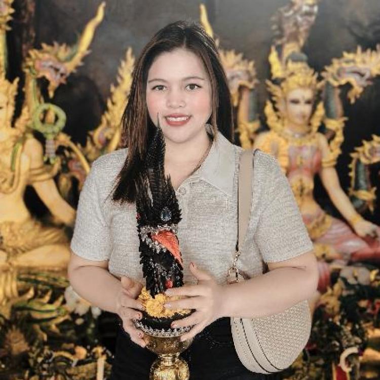 รูปโปรไฟล์ของ หมอมิ้นท์ ไพ่พยากรณ์
