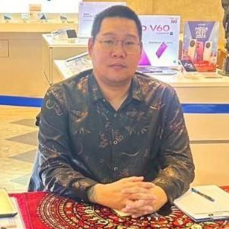 รูปโปรไฟล์ของ อาจารย์เฟลม