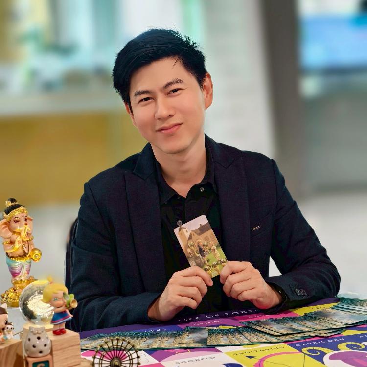 รูปโปรไฟล์ของ อ.กฤษ ทาโร่ต์ทายรัก
