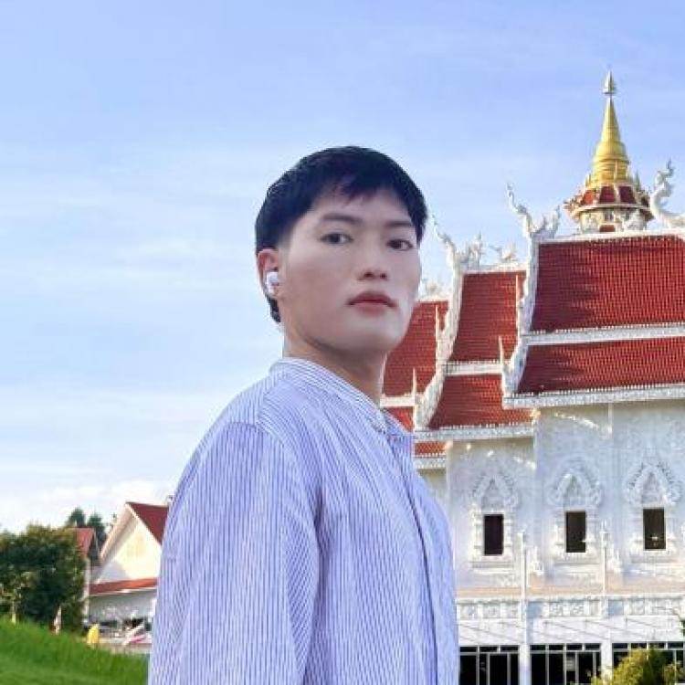 รูปโปรไฟล์ของ Trylayon