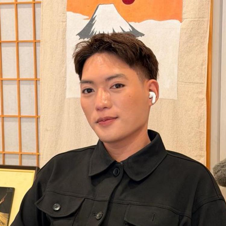 รูปโปรไฟล์ของ Trylayon