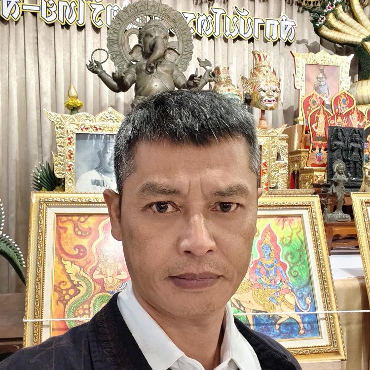 รูปโปรไฟล์ของ ฤษีเพชร์ พยากรณ์