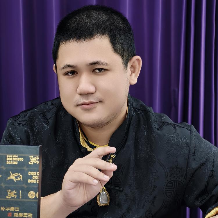 รูปโปรไฟล์ของ อ.ปิยะวัฒน์