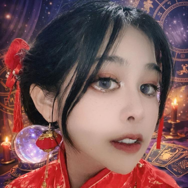 รูปโปรไฟล์ของ หมอไพ่แสงเทียน