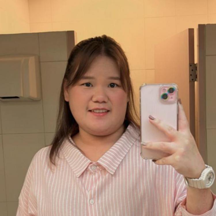 รูปโปรไฟล์ของ แม่พลอยใส