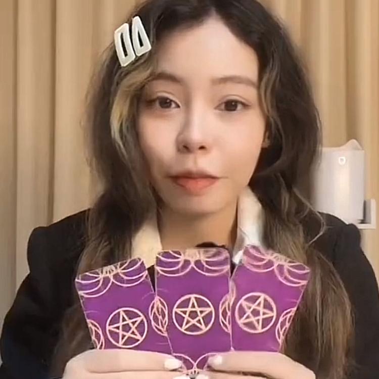 รูปโปรไฟล์ของ bessPixxiTarot