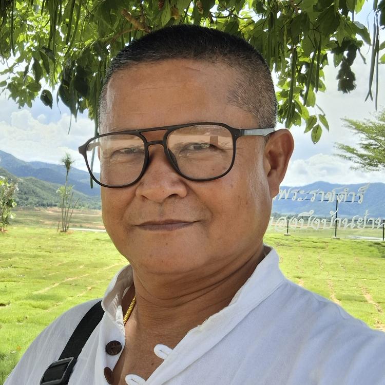 รูปโปรไฟล์ของ อ.เจ็ก พรหมญาณ