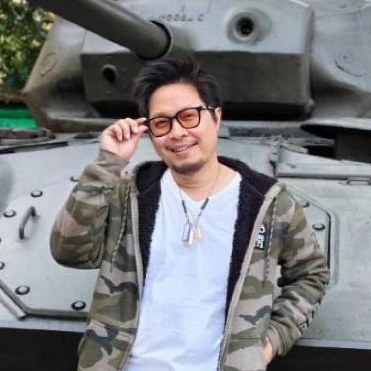 รูปโปรไฟล์ของ แว่นแก้ว สุรกานต์