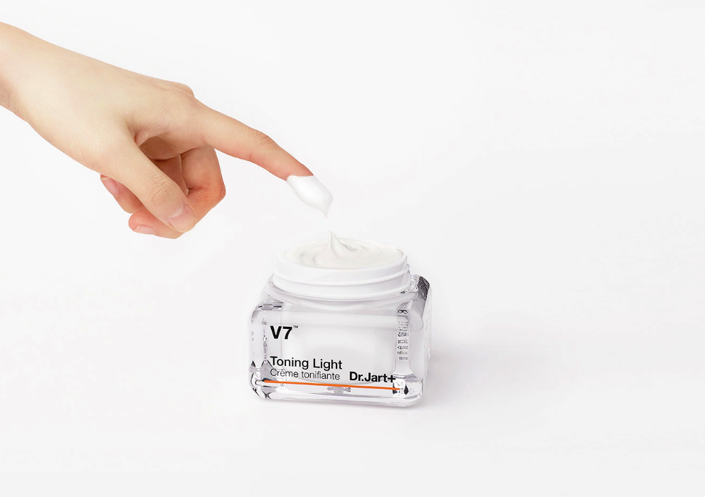 Dr. Jart Kem dưỡng trắng da V7 Toning Light 50ml Dr. Jart Kem dưỡng trắng da V7 Toning Light 50ml