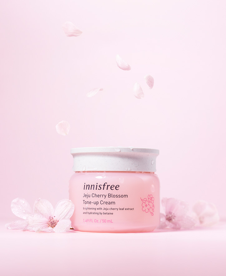 Innisfree Kem dưỡng trắng da nâng tone Jeju Cherry Blossom Ton-up Cream 50ml Innisfree Kem dưỡng trắng da nâng tone Jeju Cherry Blossom Ton-up Cream 50ml