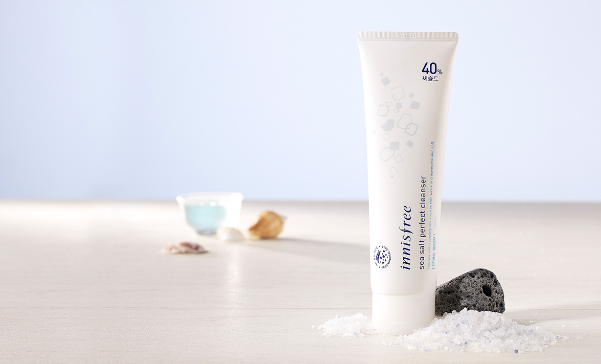 Innisfree Sữa rửa mặt muối biển Sea Salt Perfect Cleanser 130ml Innisfree Sữa rửa mặt muối biển Sea Salt Perfect Cleanser 130ml