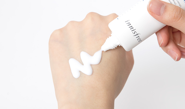 Innisfree Kem chống nắng vật lý dạng lỏng Blueberry Rebalancing Watery Sun Cream 40ml Innisfree Kem chống nắng vật lý dạng lỏng Blueberry Rebalancing Watery Sun Cream 40ml