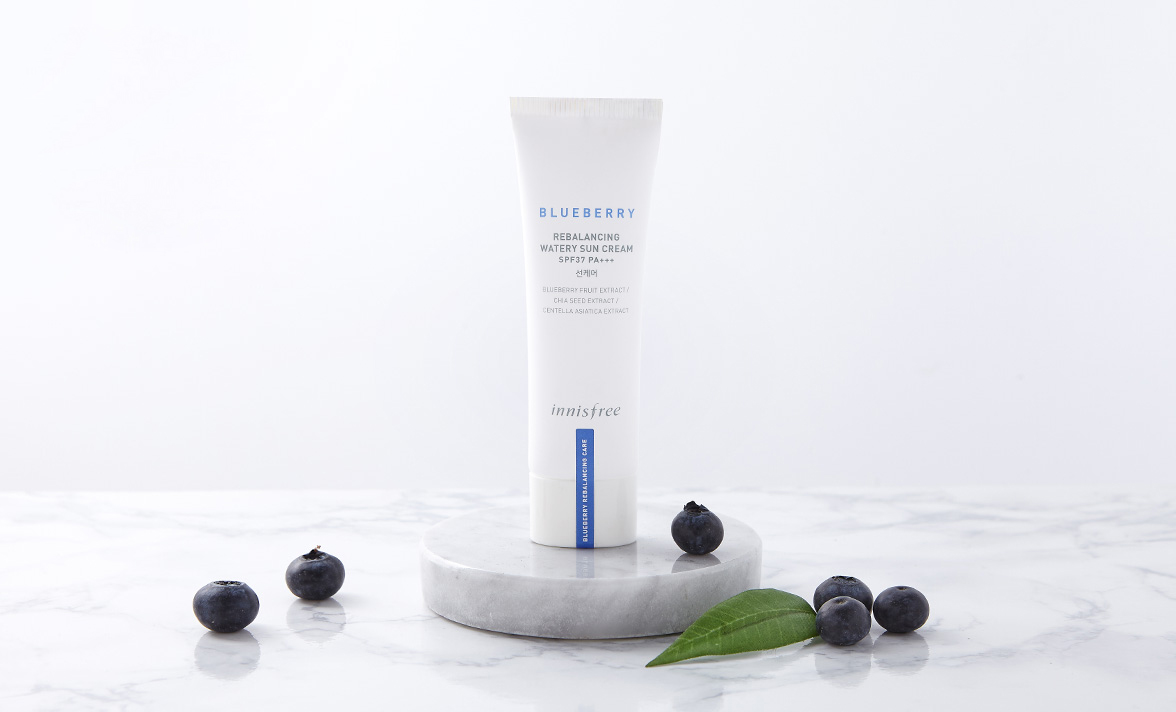 Innisfree Kem chống nắng vật lý dạng lỏng Blueberry Rebalancing Watery Sun Cream 40ml Innisfree Kem chống nắng vật lý dạng lỏng Blueberry Rebalancing Watery Sun Cream 40ml