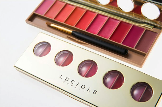 Luciole Bảng son Ageless Holiday Lip Collection 14.5g Luciole Bảng son Ageless Holiday Lip Collection 14.5g