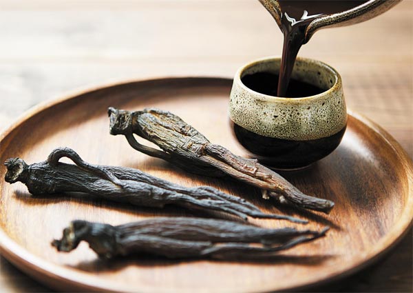 Korea Ginseng Hắc nhân sâm khô hộp thiếc Black Ginseng Can 300g (15p) Korea Ginseng Hắc nhân sâm khô hộp thiếc Black Ginseng Can 300g (15p)