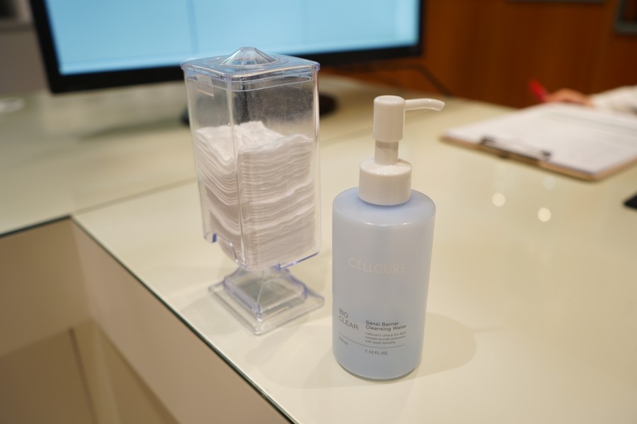 Cellcure Nước tẩy trang Bio Clear Sensi Barrier Cleansing Water 210ml Cellcure Nước tẩy trang Bio Clear Sensi Barrier Cleansing Water 210ml
