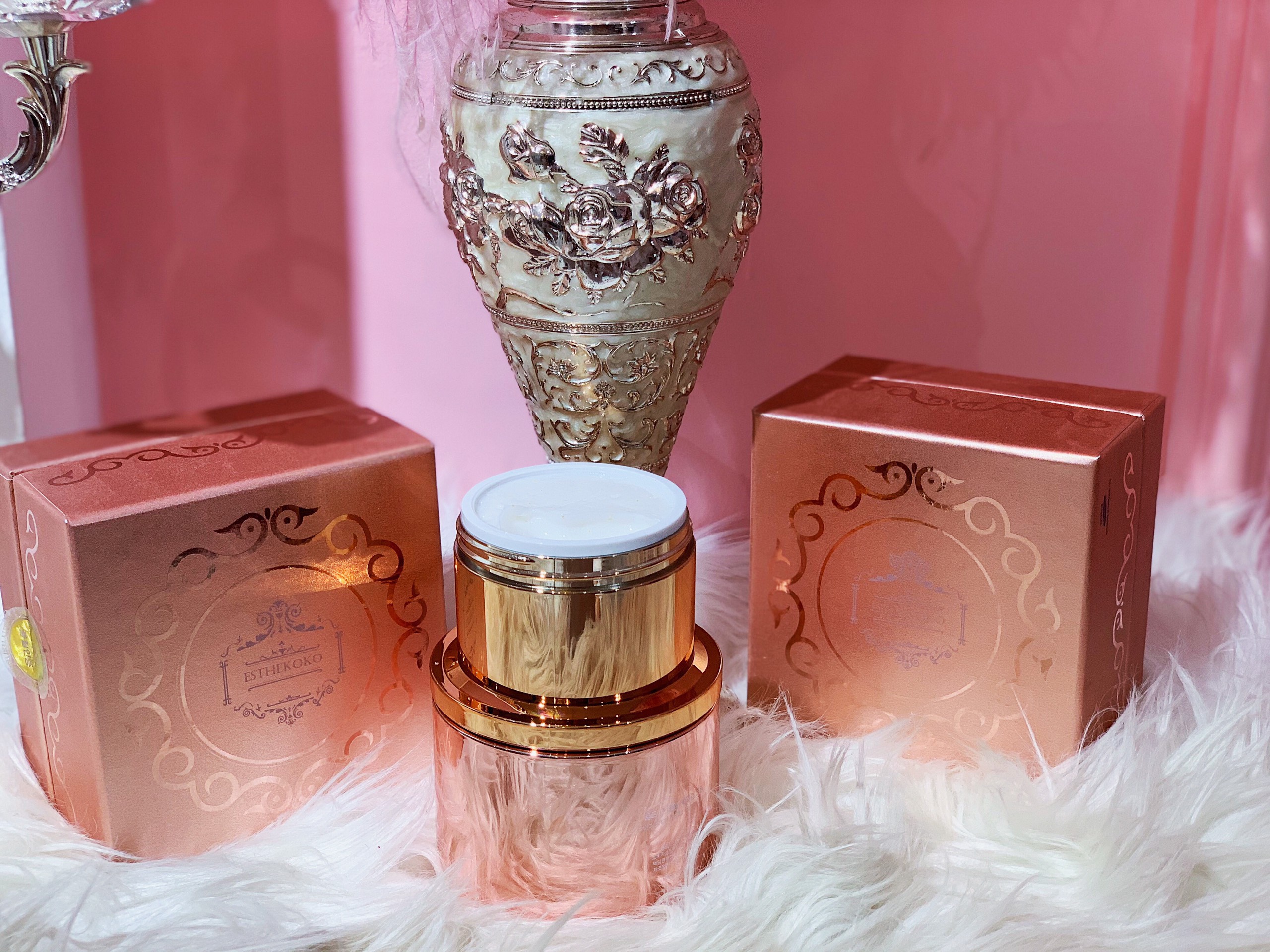 Esthekoko Kem natto ốc sên vàng 24K 50ml Esthekoko Kem natto ốc sên vàng 24K 50ml