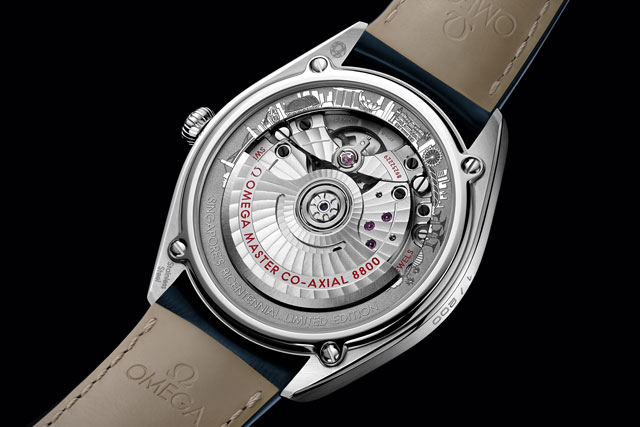 The caseback of the Omega Singapore edition features the country's famed landmarks