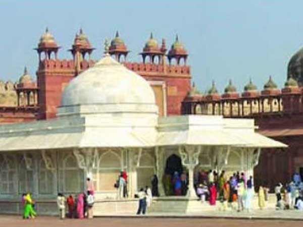 AKBAR’S DREAM CITY LIVES ON AKBAR’S DREAM CITY LIVES ON
