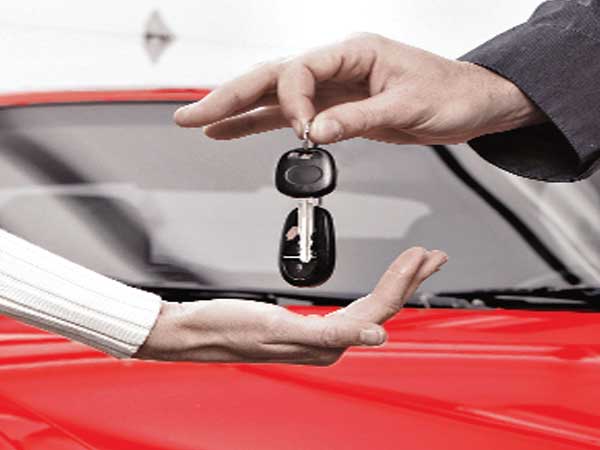 Car sales moderate despite discounts Car sales moderate despite discounts