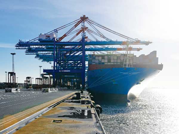 Centre plans to buy out stalled pvt ports Centre plans to buy out stalled pvt ports