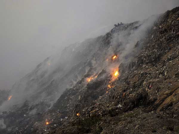 Commissioners skip Delhi environment minister’s review meet on landfill sites Commissioners skip Delhi environment minister’s review meet on landfill sites