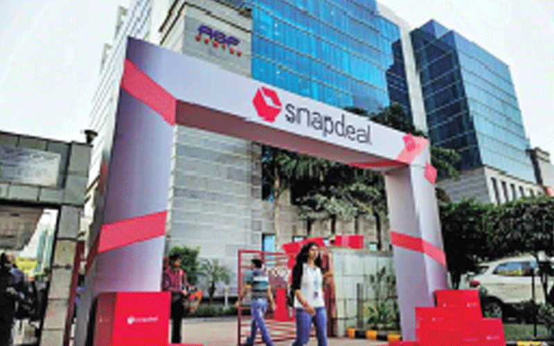 Flipkart revises offer to $950m for Snapdeal; Infibeam $1b Flipkart revises offer to $950m for Snapdeal; Infibeam $1b