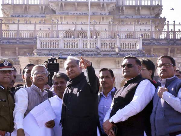 Gehlot, Pilot to take oath at Albert Hall Gehlot, Pilot to take oath at Albert Hall